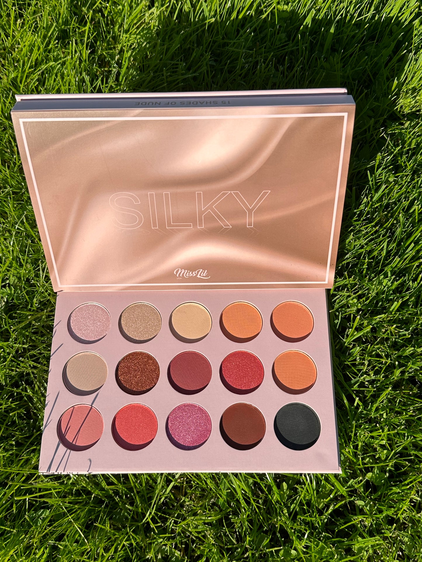 Silky Eyeshadow Palette 15 colors